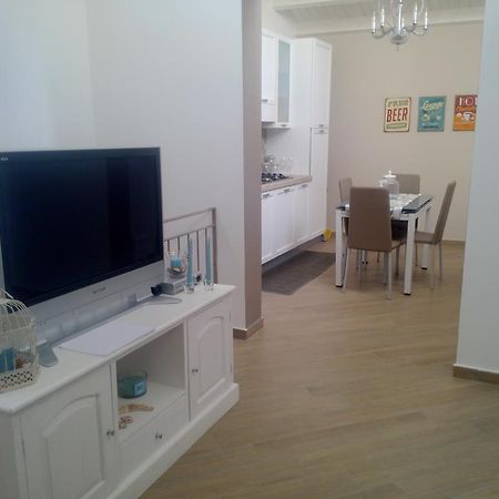 Casa Vacanze Tamara 巴莱斯特拉泰 外观 照片
