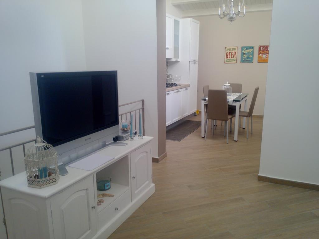 Casa Vacanze Tamara 巴莱斯特拉泰 外观 照片