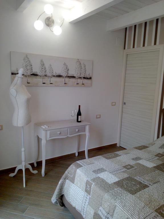 Casa Vacanze Tamara 巴莱斯特拉泰 外观 照片